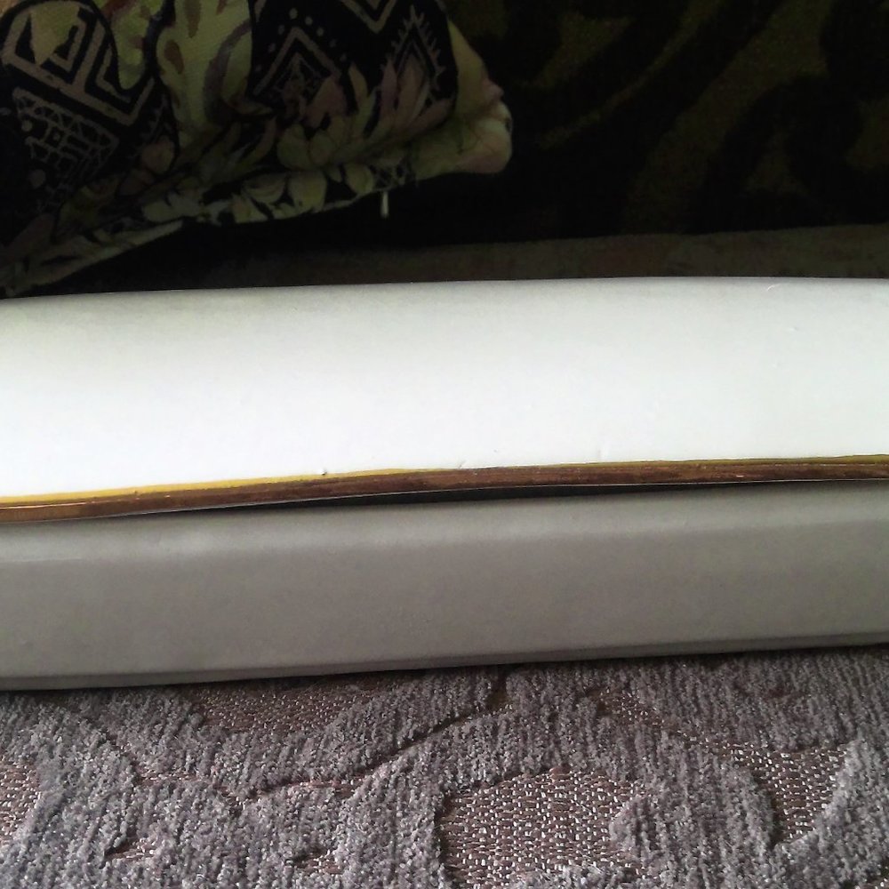 Vintage White Delft Hand Werk Vanity Box Gold Trim